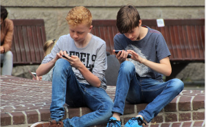 smartphone use have made people less social